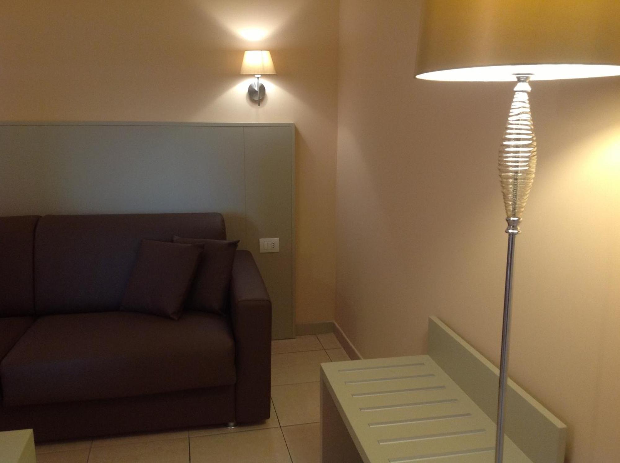 Hotel Valemare Тропеа Екстериор снимка